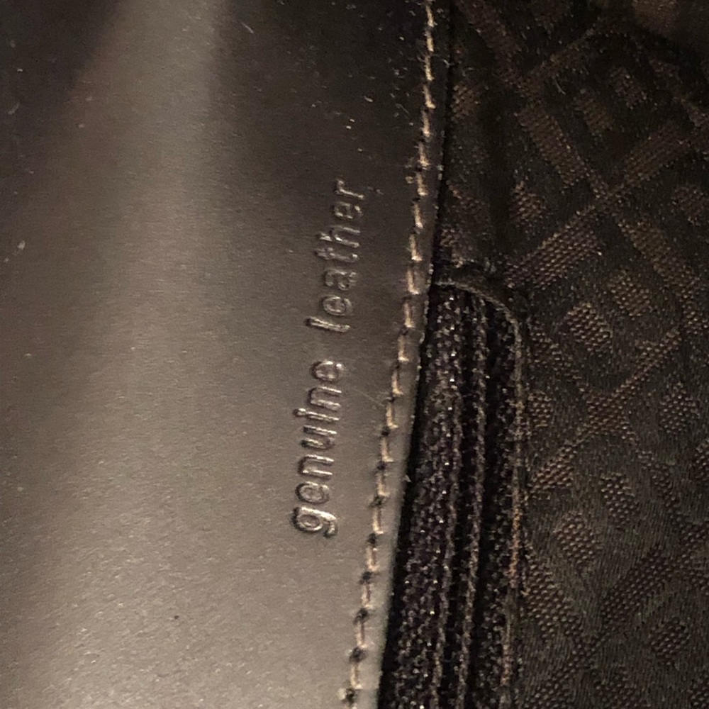 HOLIDAY SALE:Authentic Black BALLY Genuine Leather Shoulder Bag (Crease at Back) - Picture 8 of 8
